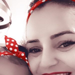 Meet your Posher, Simone